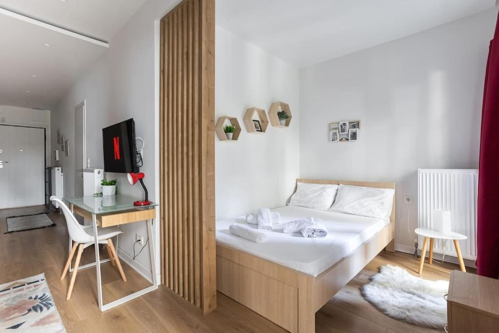 Red Velvet Apt Near City Centre 塞萨洛尼基 外观 照片